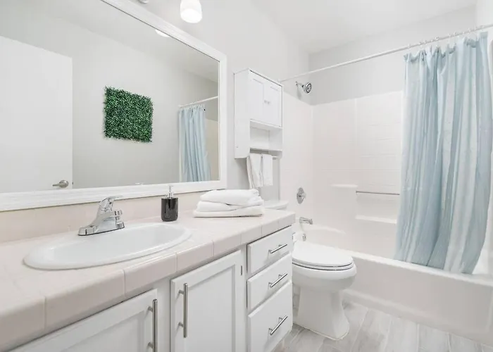 Sonoran Sunspot, Quiet Neighborhood, Sunroom Holiday home Glendale