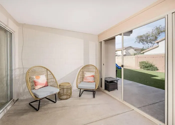 Sonoran Sunspot, Quiet Neighborhood, Sunroom *